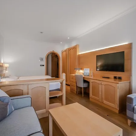 Hotel Hotiday Collection - 4*